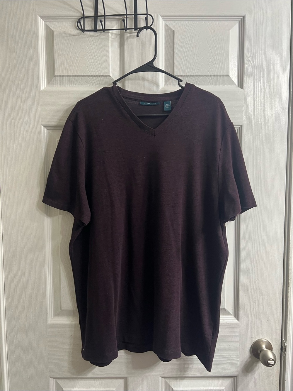 Perry Ellis Men's Premium Short Sleeve V-Neck T-Shirt - Burgundy / Plum
